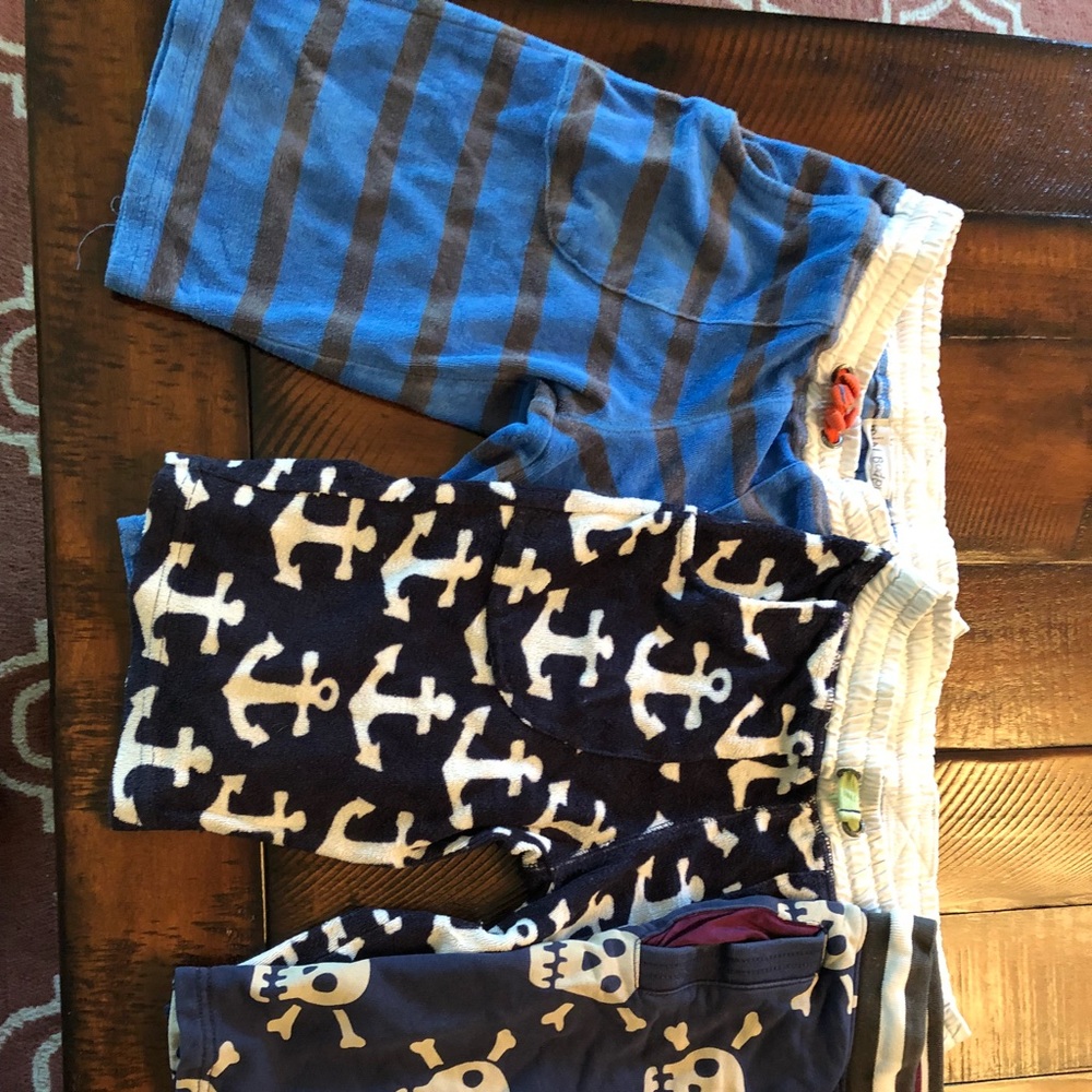 Mini Boden toweling shorts/baggies